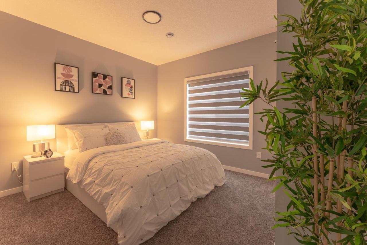 You Will Love This 2Br Guest Suite In Se カルガリー エクステリア 写真
